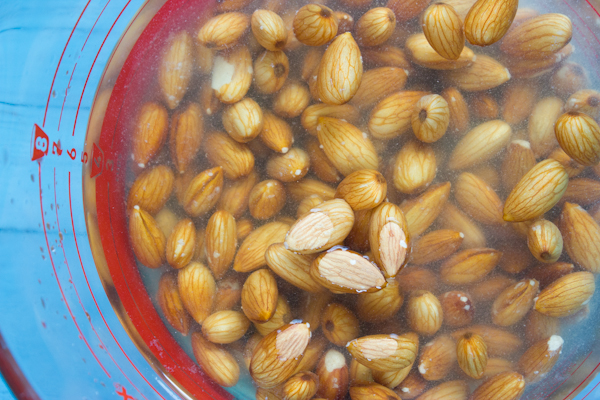 HOW TO SOAK NUTS