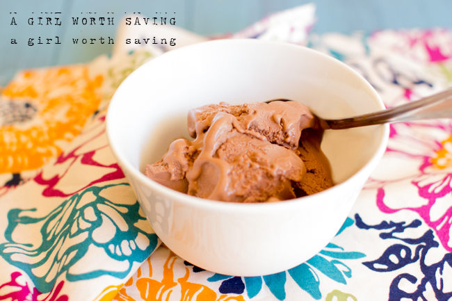 paleo chocolate ice cream that is also vegan