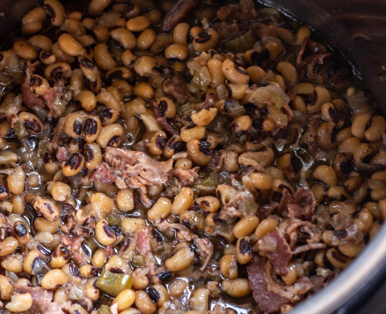 The Best Instant Pot Black Eyed Peas (Flavorful & Easy)