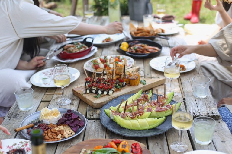Outdoor Party Planning Tips for Spring and Summer￼