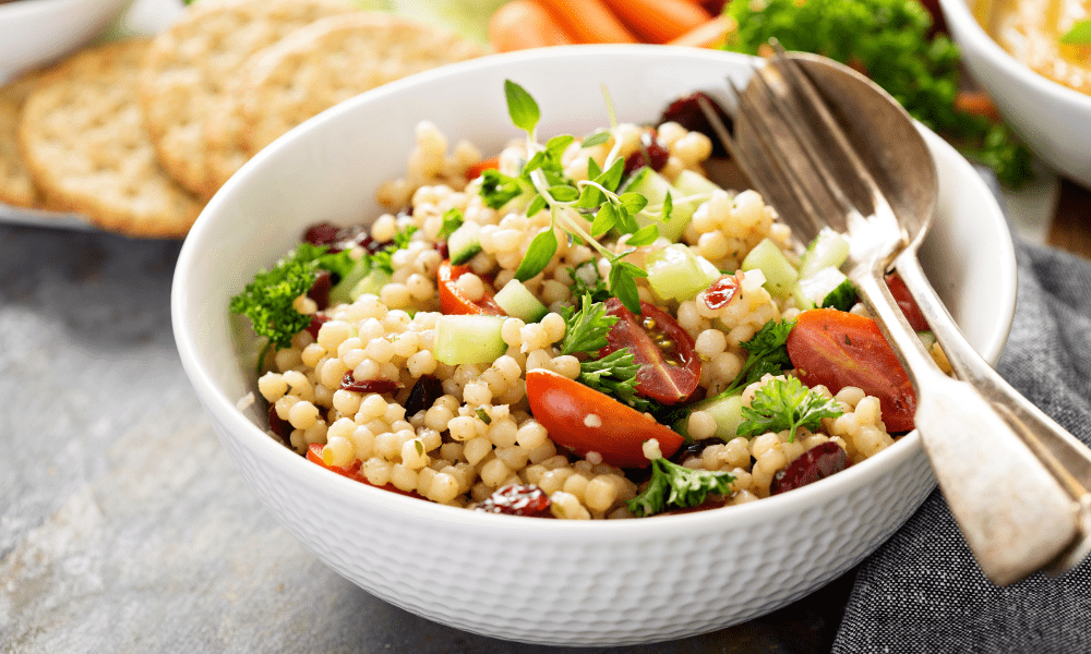 Pearl couscous, Israeli couscous, Pitim, Maftoul, these are all names that might be familiar to you and they all refer to the same thing: a staple ingredient in Middle Eastern and Mediterranean gastronomy. 