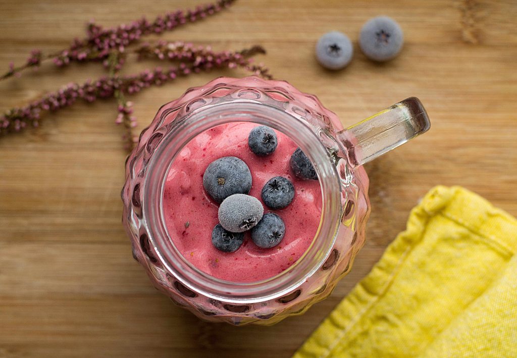 Indulge in the delightful and healthful experience of making a berry smoothie, a perfect blend of taste and nutrition. This recipe not only brings together a variety of delicious berries but also incorporates Trumeta, a dietary supplement that enhances the smoothie's nutritional value.