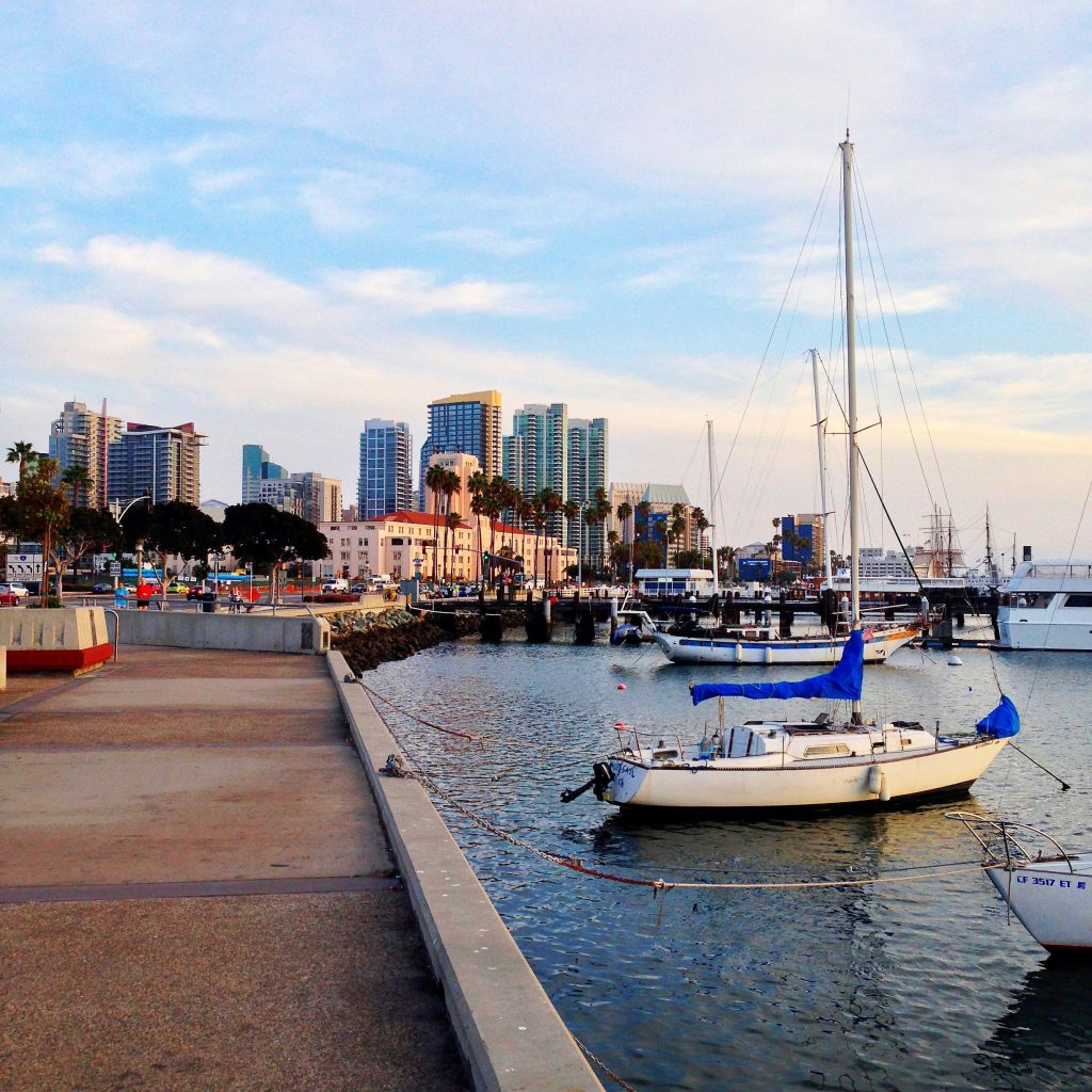 San Diego, known for its perfect weather, beautiful beaches, and rich cultural heritage, offers a plethora of activities for first-time visitors. Whether you're a nature enthusiast, history buff, or food lover, this vibrant Southern California city has something for everyone. Here's a curated list of the top 10 things to do in San Diego that will make your first visit unforgettable.