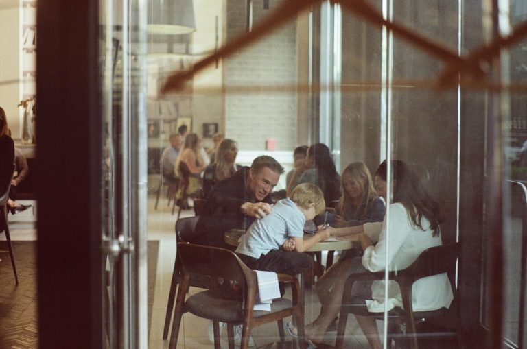 How to Plan the Perfect Family Dinner in Sevierville