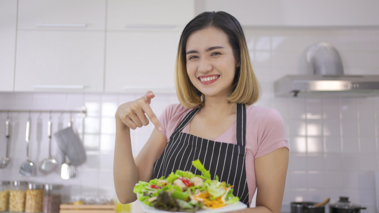 Eat Well, Live Well: Fun Recipes to Power Your Day the Healthy Way