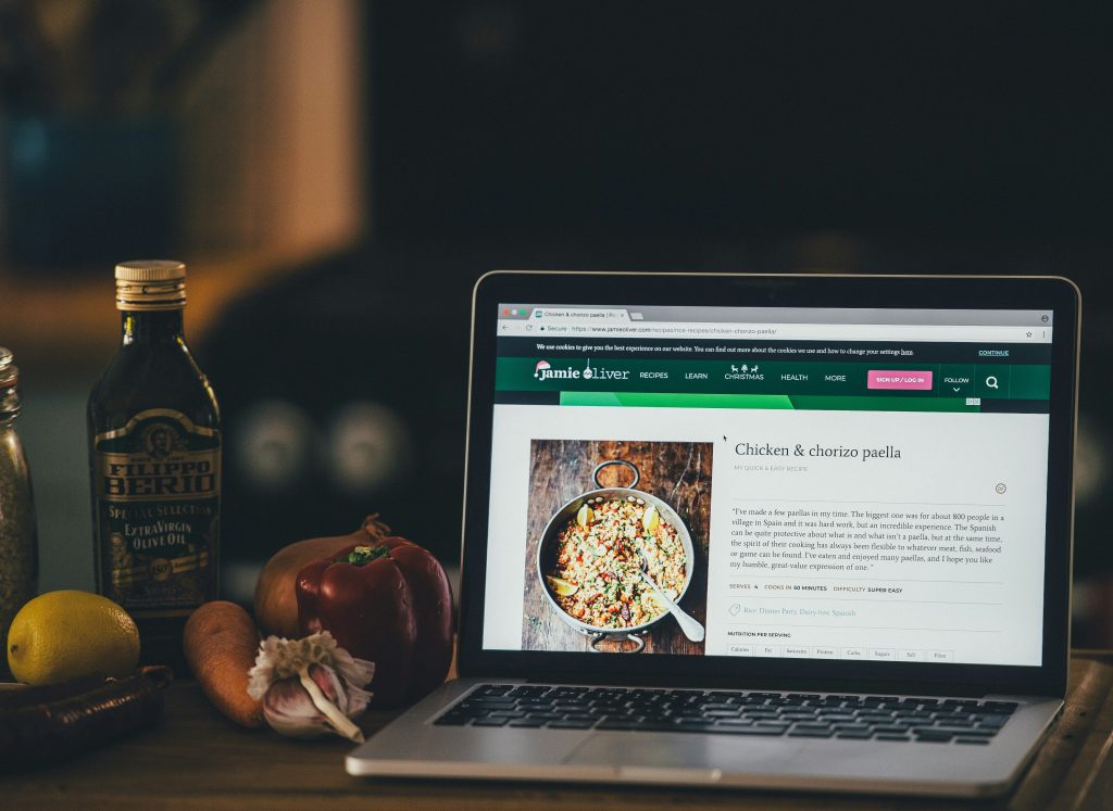 How to Capture and Keep Recipe Ideas From Around the Web Kelly Bejelly You might have a growing folder of saved recipes. Or maybe you just snap screenshots and hope you will remember where you saw that banana bread with cardamom. Either way, the goal is the same. You want to keep good food ideas close so they are there when you need them.