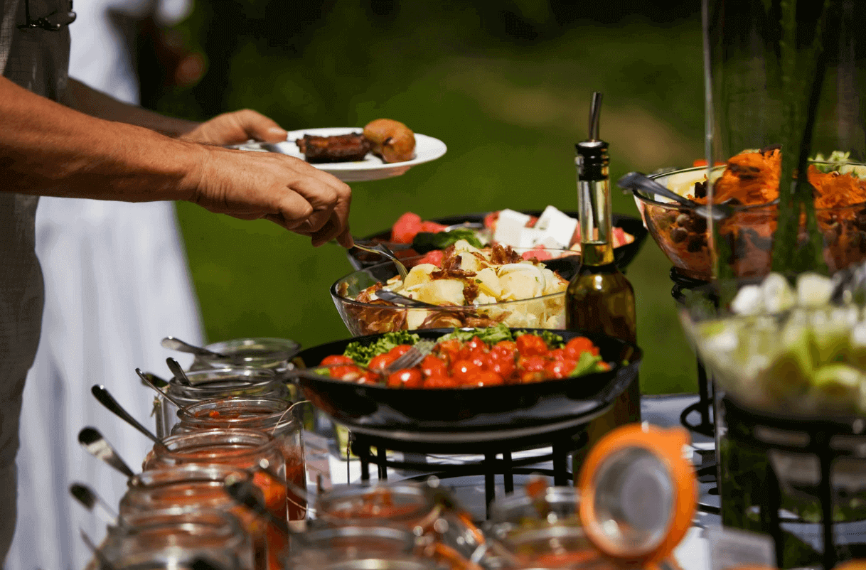 Choose a caterer that aligns with your diet