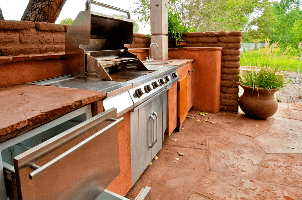 outdoor kitchen