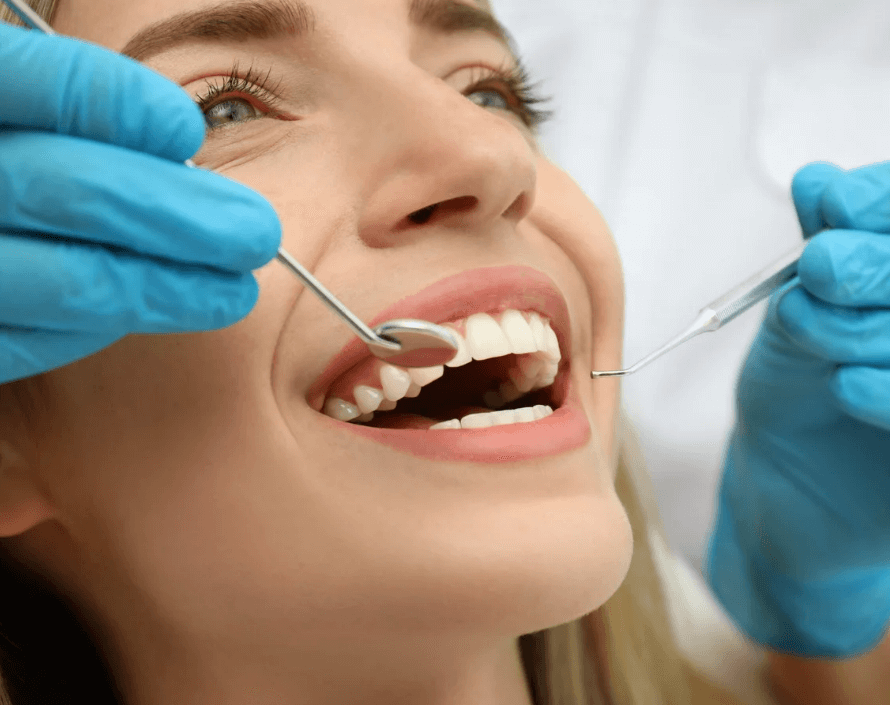 A Brighter Smile, A Bolder Presence: Women Fueling the Demand for Cosmetic Dentistry Kelly Bejelly teeth