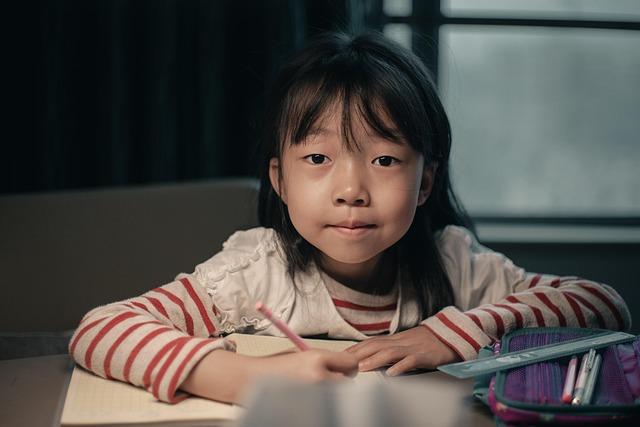 Helping Kids Learn Better at Home with Simple Visual Explanations