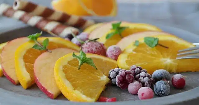 Simple Health and Wellness Ideas in the Workplace Kelly Bejelly healthy snacks