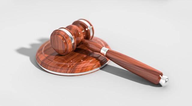 Wooden judge