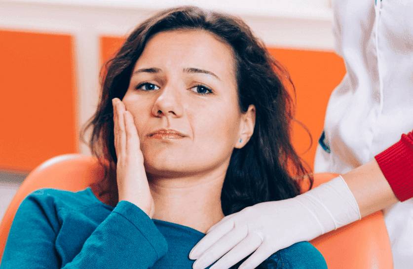 The Most Common Dental Problems and How to Prevent Them Kelly Bejelly Dental problems differ from many other illnesses in that they affect almost everyone. The main causes are the complex anatomy of teeth, the inability to avoid contact with bacteria, and the characteristics of the modern diet. But the degree of damage to teeth and gums varies from person to person. Some people only undergo occasional treatment for mild cavities, while others need dental implants in NYC due to tooth loss.