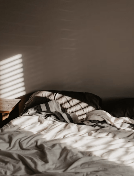 How to Upgrade Your Bed With Luxury Bedding Kelly Bejelly bed with white luxury bedding and white sheets