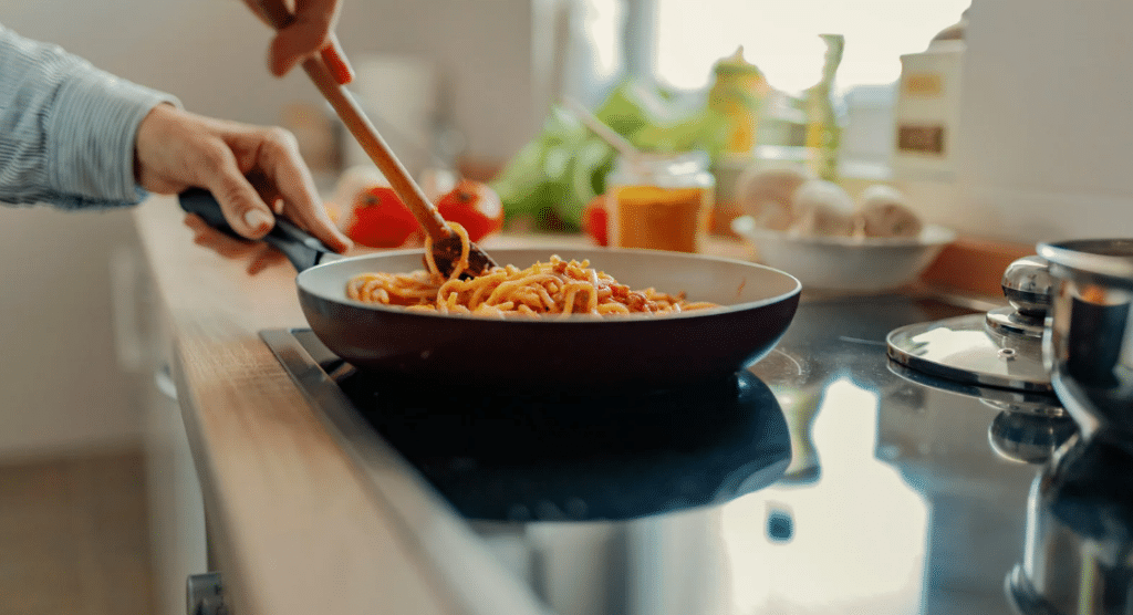 What Home Cooks Can Learn From Pro Kitchens