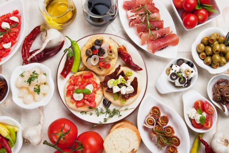 The Mediterranean Diet: Healthy and Delicious Foods