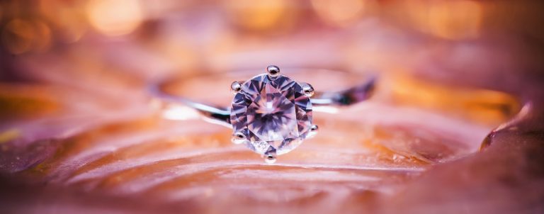 Thinking of Buying a Diamond? There’s a Much More Ethical Option