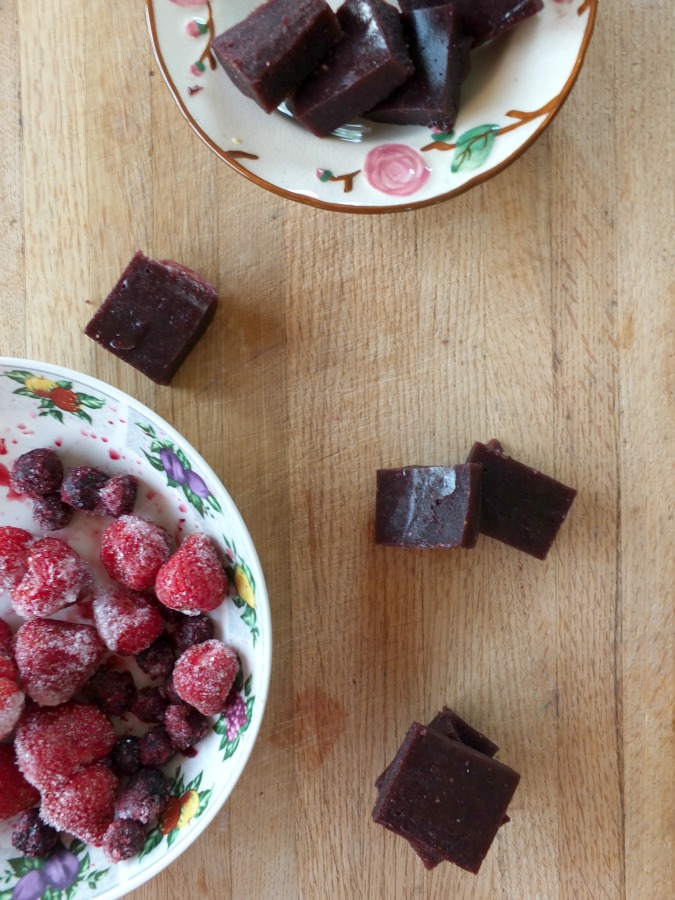 Berry Gummies with Spinach | A Girl Worth Saving